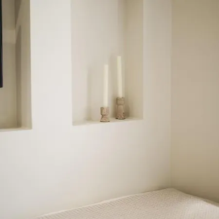 Yasemi 阿尔戈斯托利翁